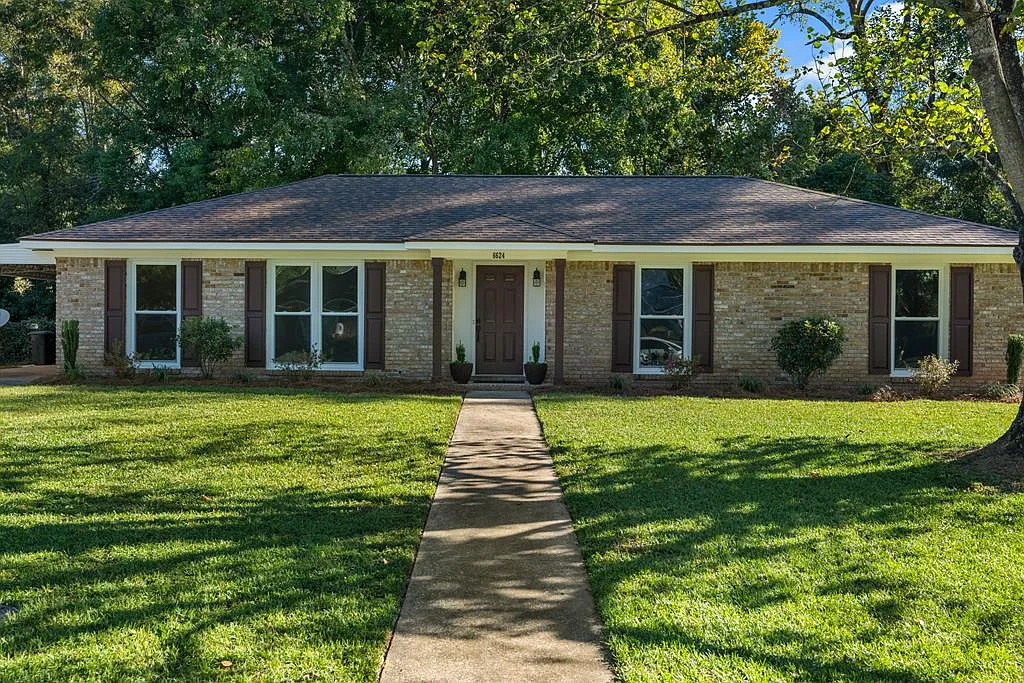 6624 Charter Oaks Cir photo 1