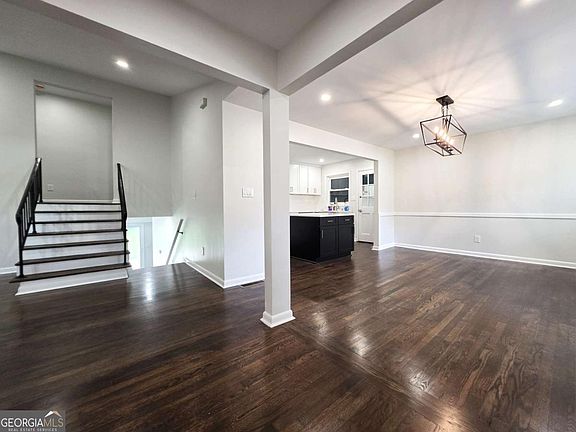 4th image of 3833 Leander Ct