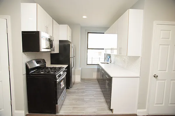 Rented by Norman Raindel, LREB | media 17