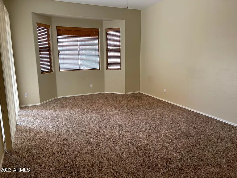 2619 E Hazeltine Way — Photo 10