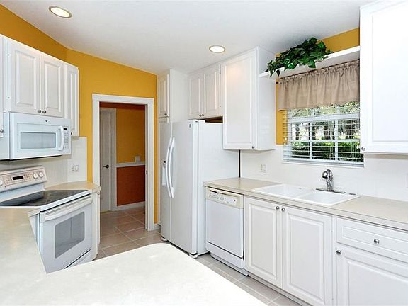5th image of 8836 Estepona Ct