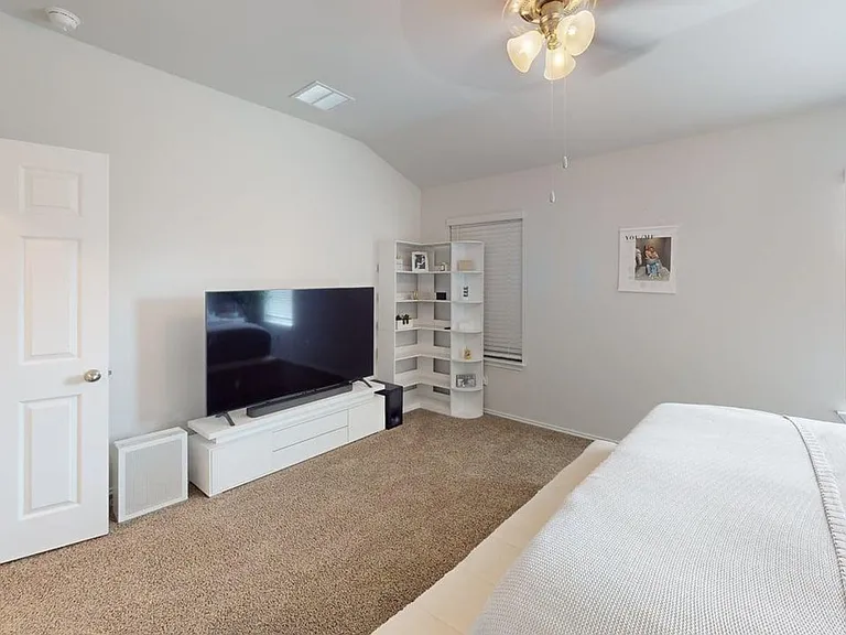 10016 Avendesora Rd — Photo 8