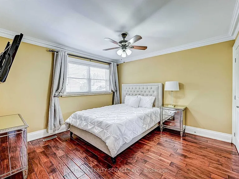 1570 Tipperary Ct — Photo 23