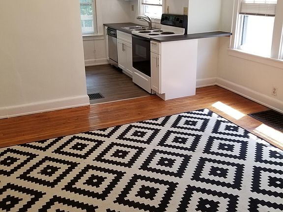 3rd image of 2315 Highland Ave