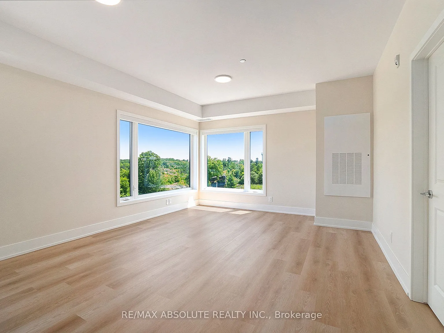 2 bed, $2,600 — Photo 4