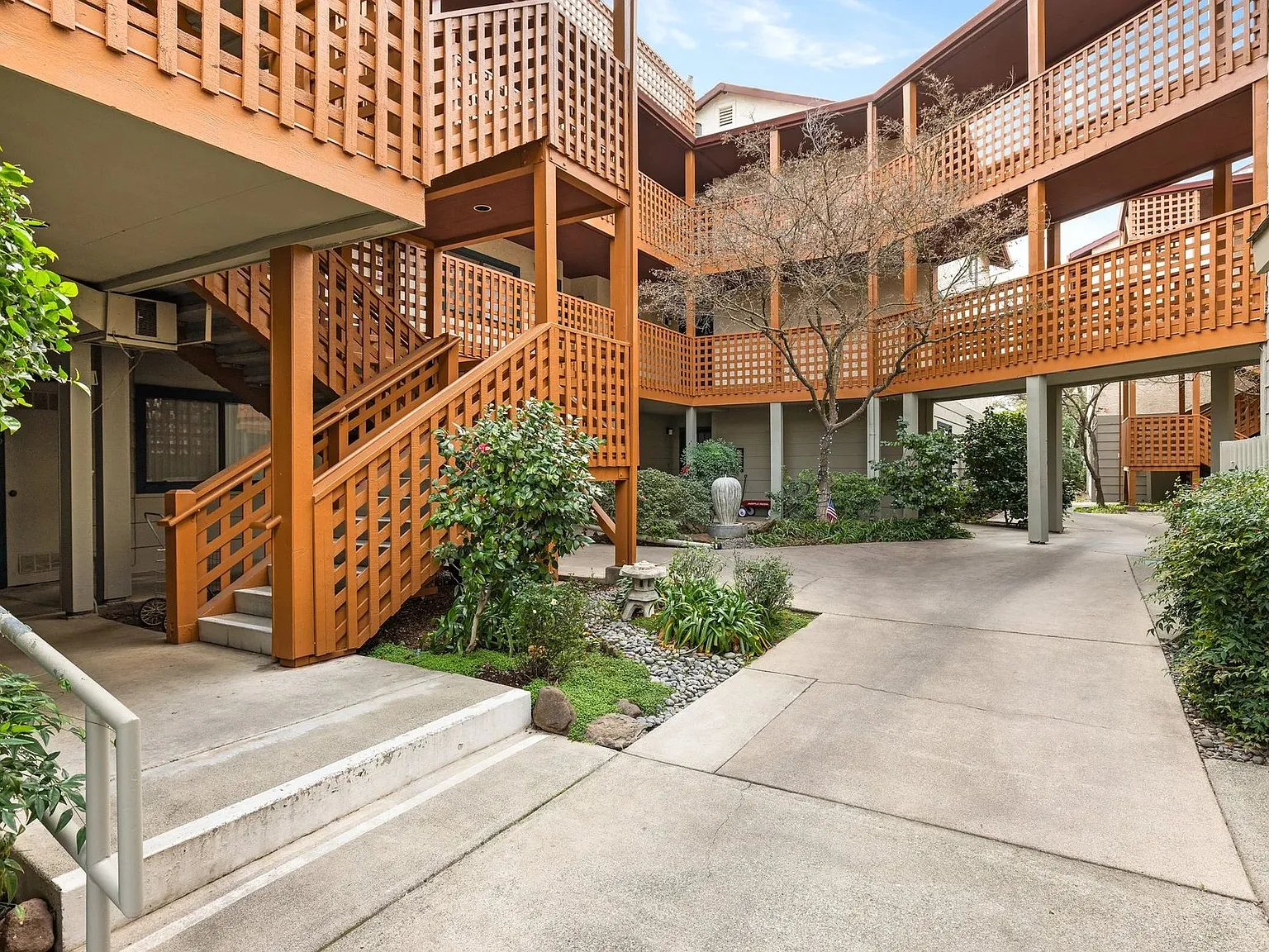 Sierra Sunrise Apartments, a 55+ Community — Photo 3