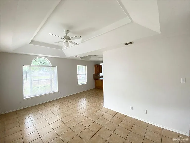 808 N Cross Ln #3 — Photo 10