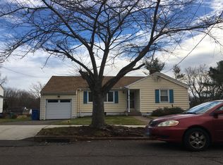 53 Rentell Rd, Hamden, CT 06514