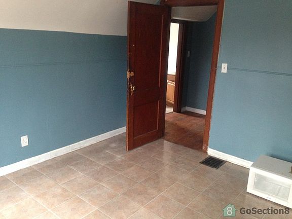 2nd image of 11 Laurel Ave