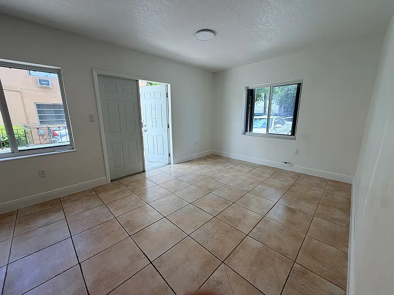 420 SW 14th Ave #1B — Photo 18