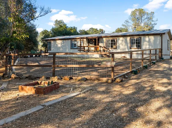 3297 W Grillo Dr, Coulterville, CA 95311
