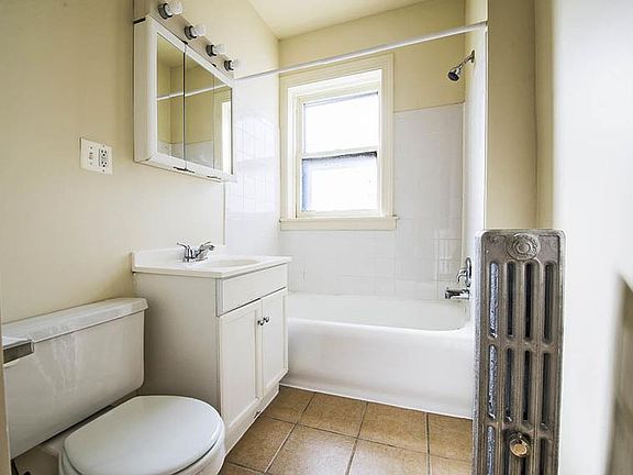 4th image of 9400 S Laflin St #1509-2