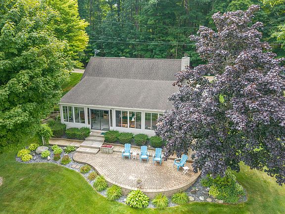 5th image of 2495 Mayo Dr