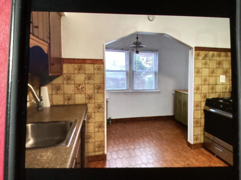 159 Rule St — Photo 8