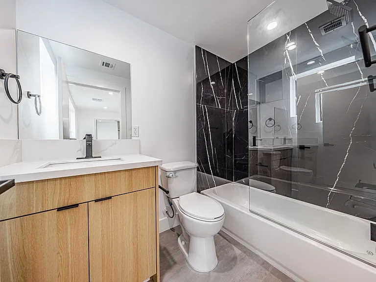 2026 Luxury 3, 4 & 5 Bed Townhomes — Photo 46