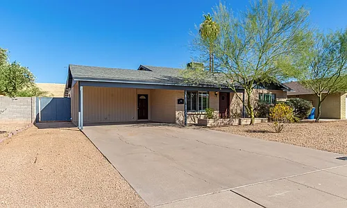 2080 E Greenway Dr #2 Photo 1