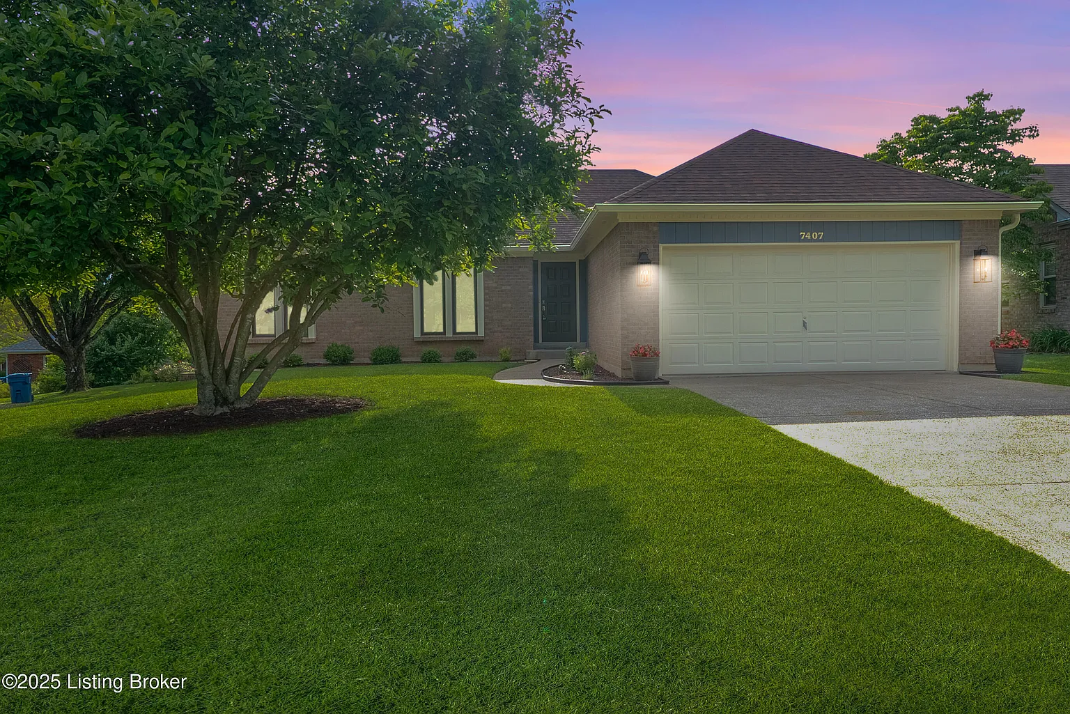 7407 Kort Way photo 1