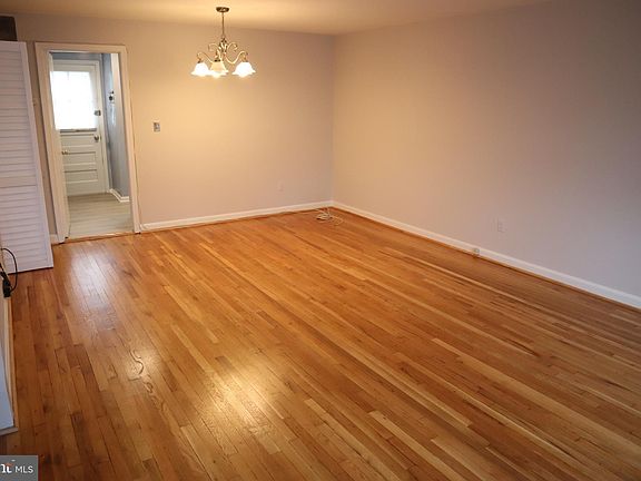 4th image of 9848 Hollow Glen Pl #2552A