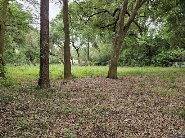 8880 Handicare St, Pensacola, FL 32514
