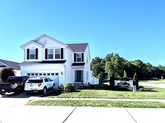3rd image of 4502 Vineyard Dr