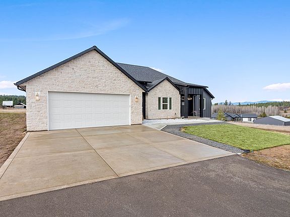 2nd image of 32609 N Elk Chattaroy Rd