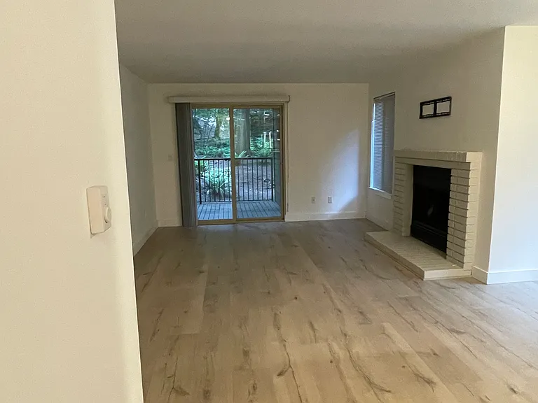 14609 NE 81st St — Photo 3