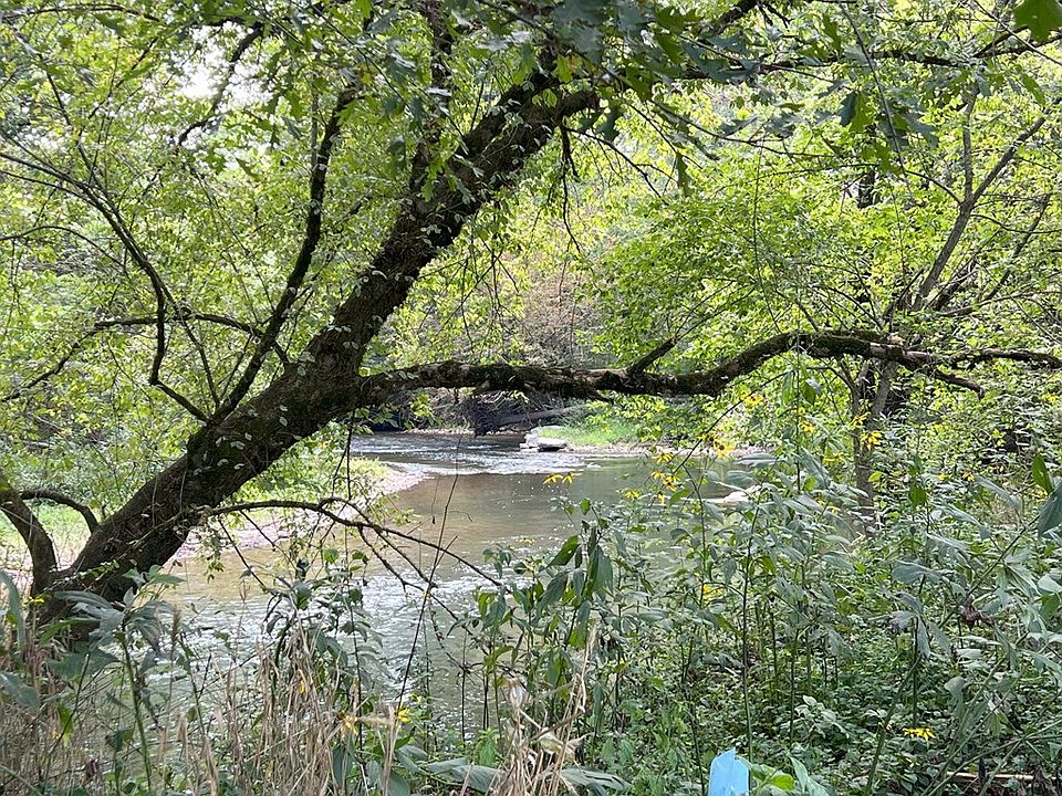 2nd image of 3480 Airport Rd