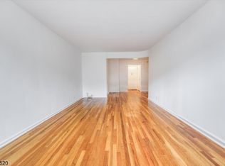 2160 Center Ave APT 2B, Fort Lee, NJ 07024