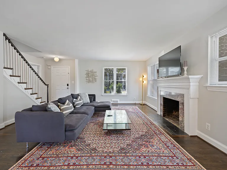 4227 E West Hwy — Photo 22