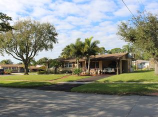 730 SW 68th Blvd, Pembroke Pines, FL 33023