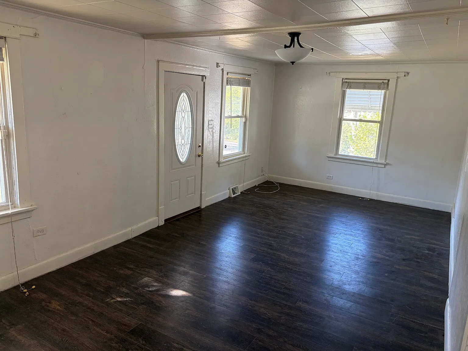 3 bed, 1296 sqft, $1,590 — Photo 3