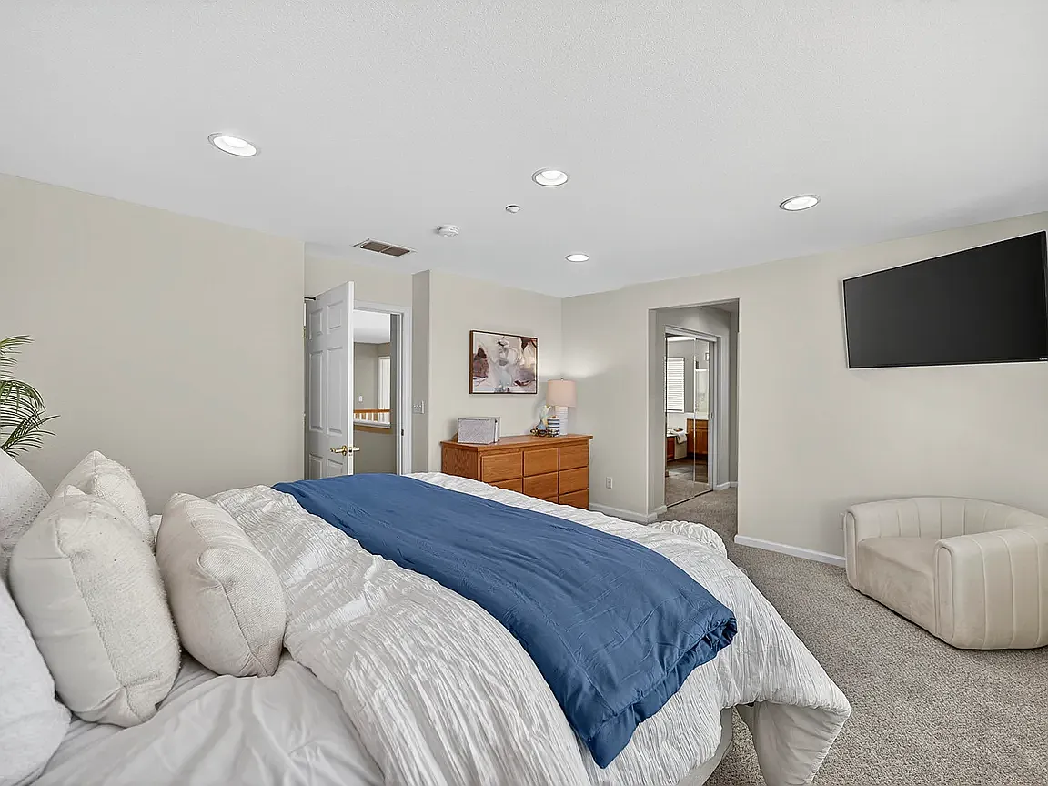 1 bed, 700 sqft, $700 — Photo 3