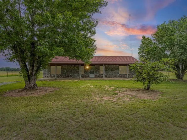 1460 County Road 2155, Telephone, TX 75488