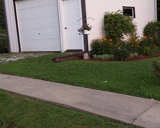 Over-sized detached garage 
