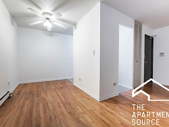 3rd image of 521 W Briar Pl APT 301
