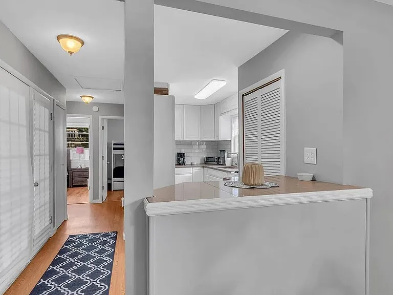 58 Farragut Ave #A — Photo 18