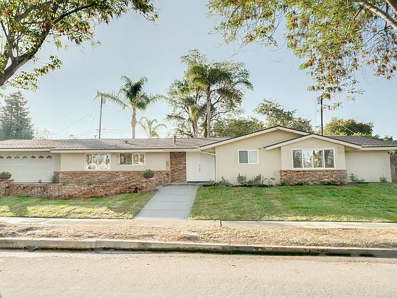 3rd image of 1138 Rexford Pl