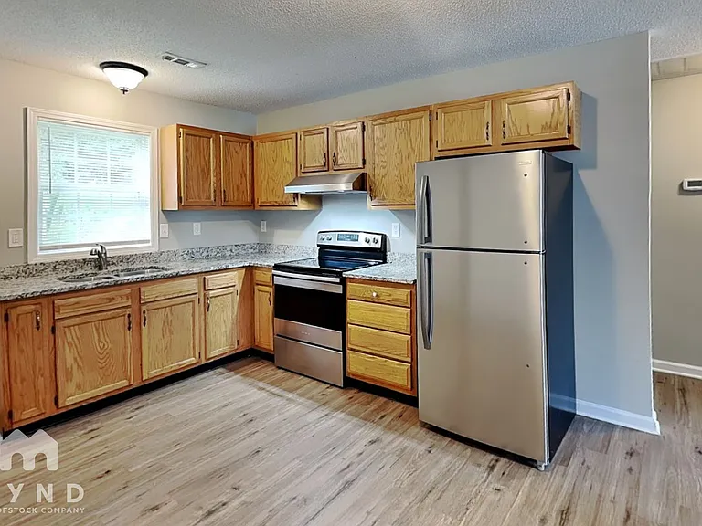 820 Clarence Jordan Ct — Photo 5