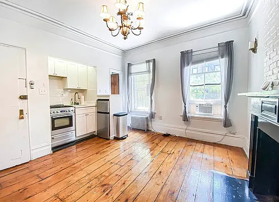 Rented by City Connections Realty | media 7