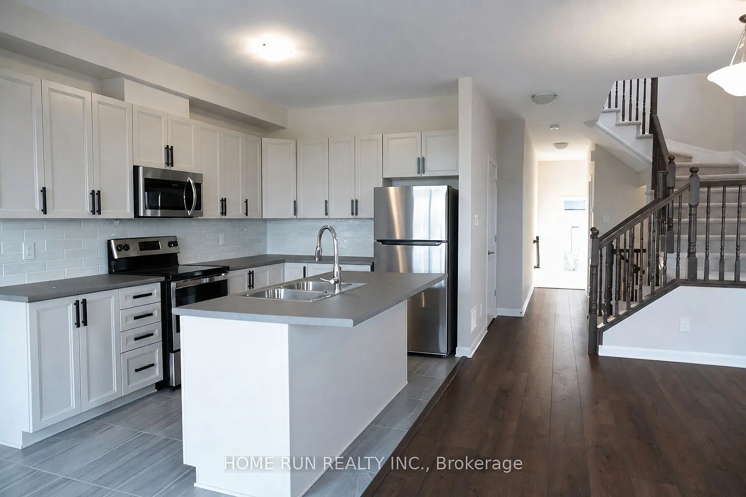 4 bed, $2,750 — Photo 2