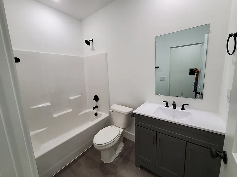 818 Berry Rd — Photo 10