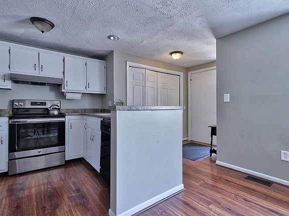 4th image of 15 Cortez Dr #15
