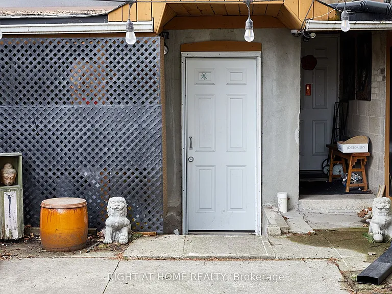1547 Kingston Rd #REAR — Photo 12