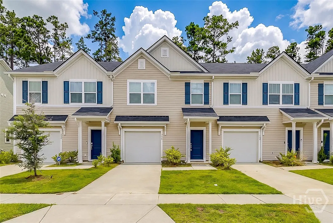 3 bed, 2.5 bath, 1654 sqft, $2,150 — Photo 1