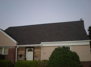 156 Simonson Rd, Mineola, NY 11501