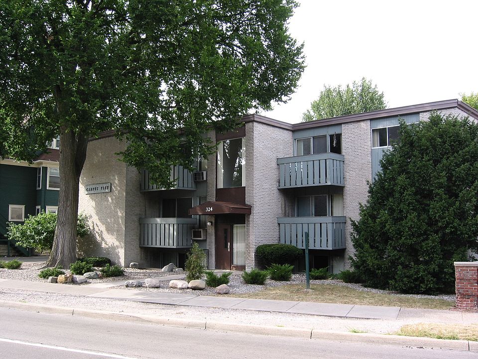 2nd image of 324 Michigan Ave APT 1
