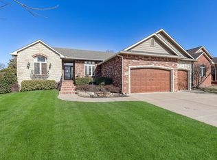 2940 N Pepper Ridge Ct, Wichita, KS 67205