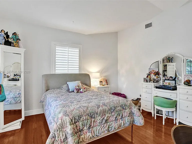 1534 Palancia Ave — Photo 39