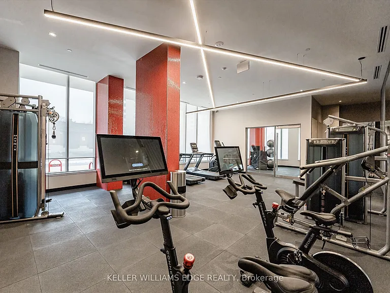 212 King William St E #418 — Photo 23