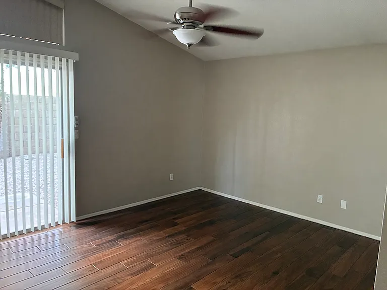 1131 N Carriage Ln — Photo 16